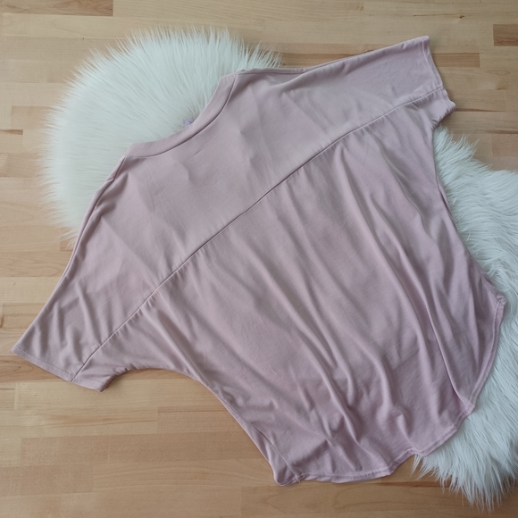 {Alya} V-neck Stretchy Blouse - Picture 2 of 4